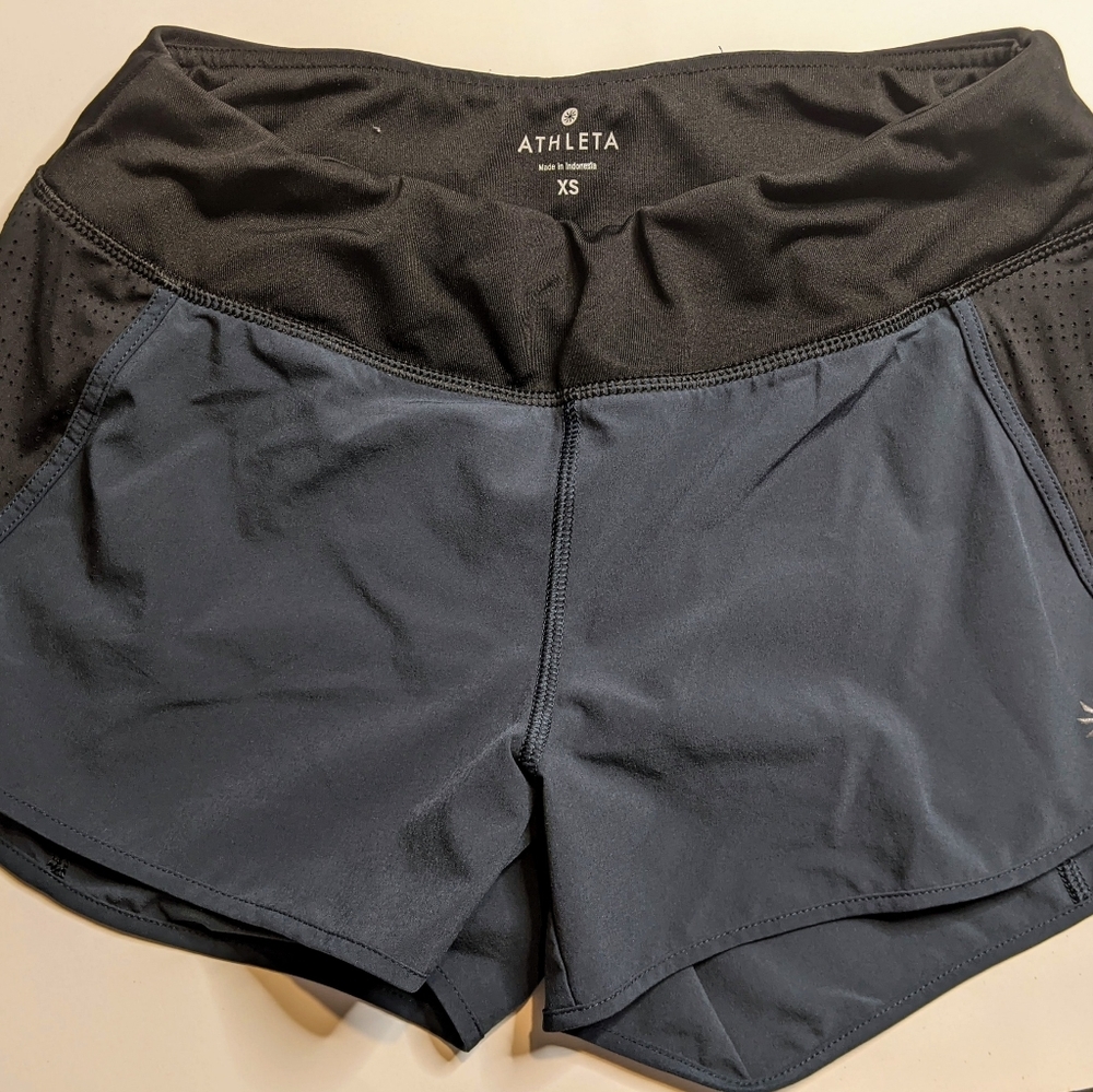 Athleta Spruce Green Running Short